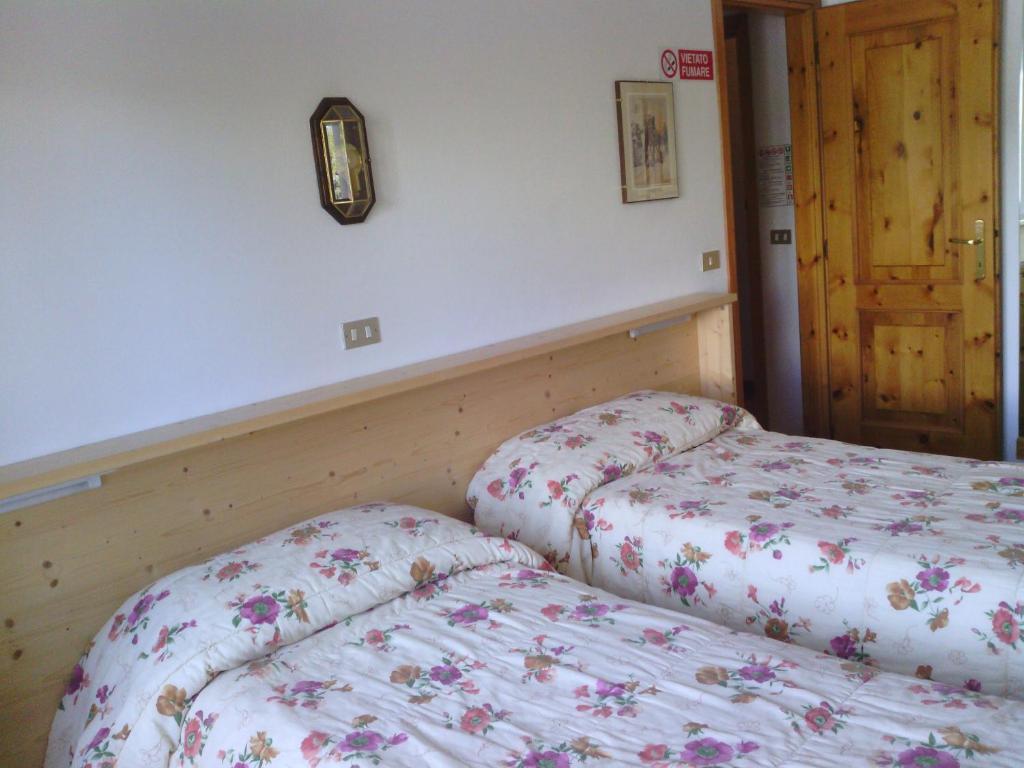Hotel Savoia Debili Oulx Quarto foto